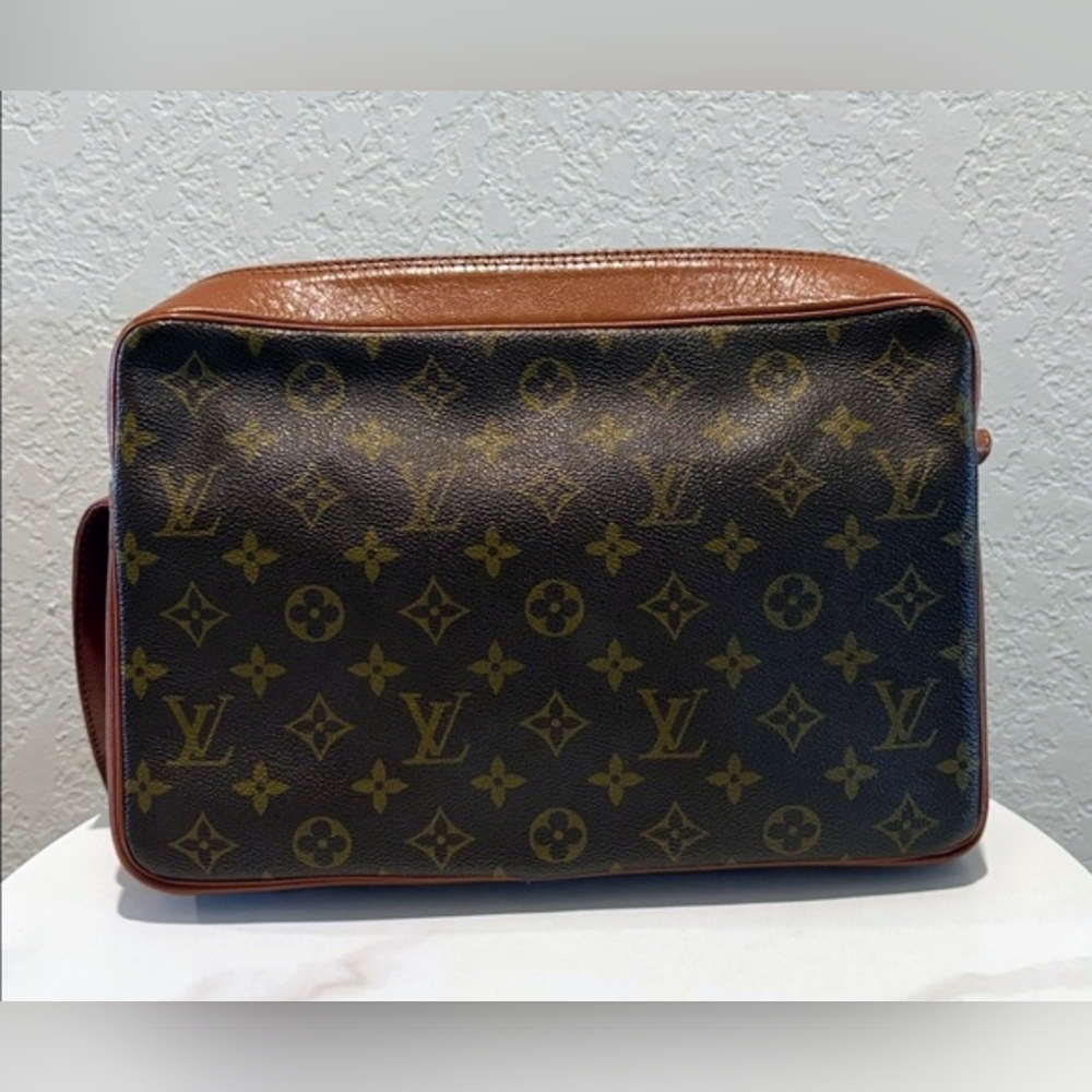 Louis Vuitton Monogram Sac Bandouliere 30 Shoulder Bag With COA - Picture 2 of 15